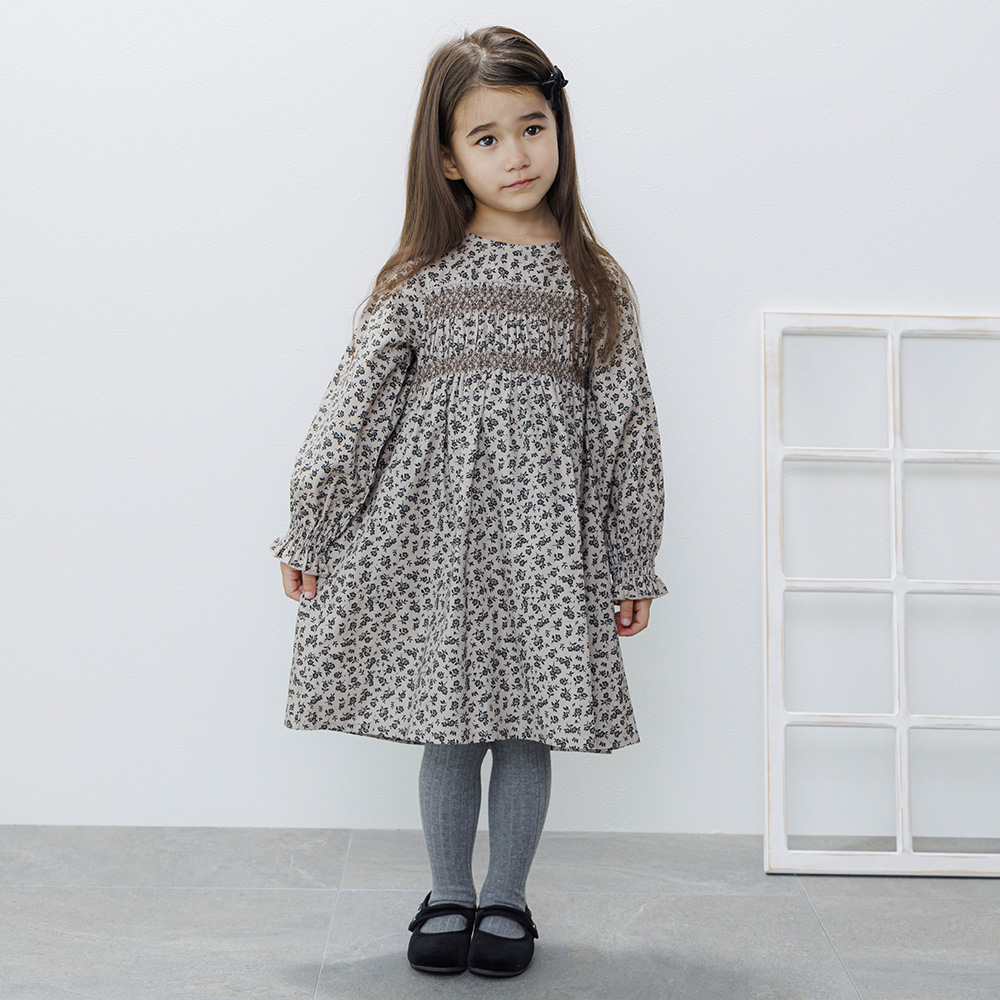 ベージュフラワー