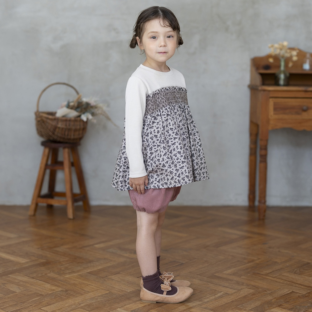 ベージュフラワー