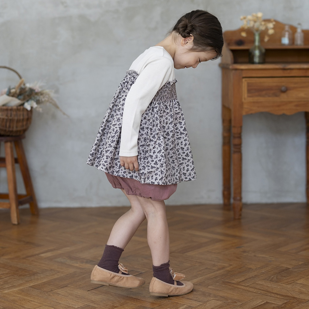 ベージュフラワー