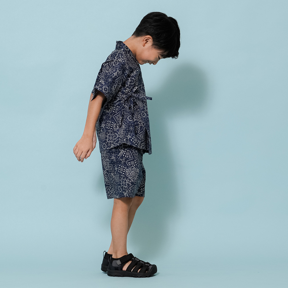 ネイビーバンダナ