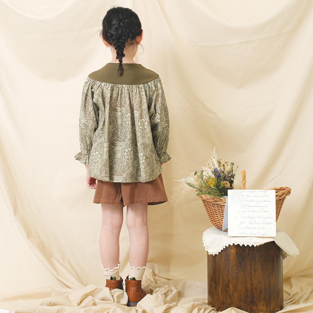 カーキフラワー