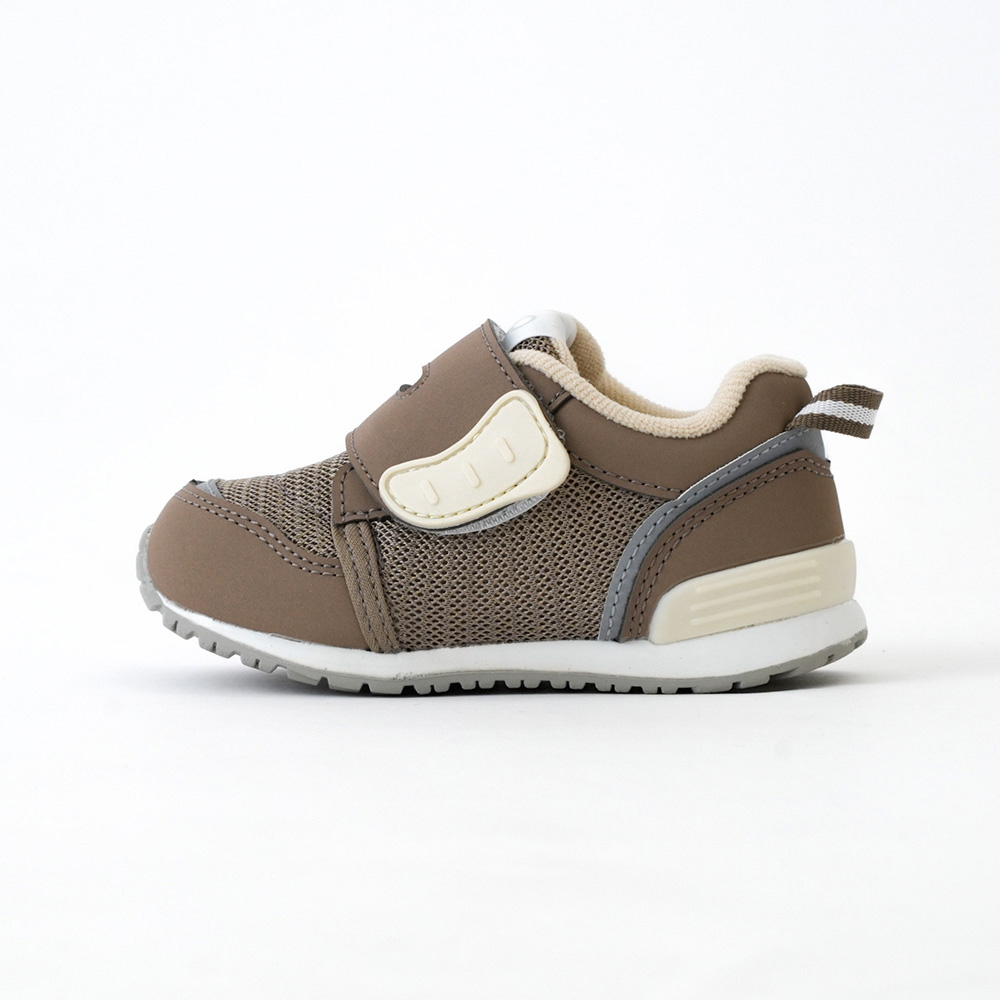 ダークブラウン