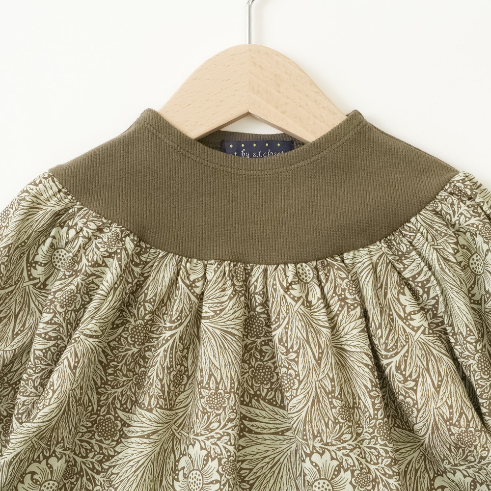 カーキフラワー