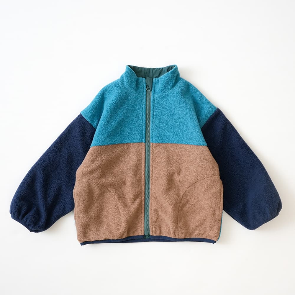 グレーグリーン