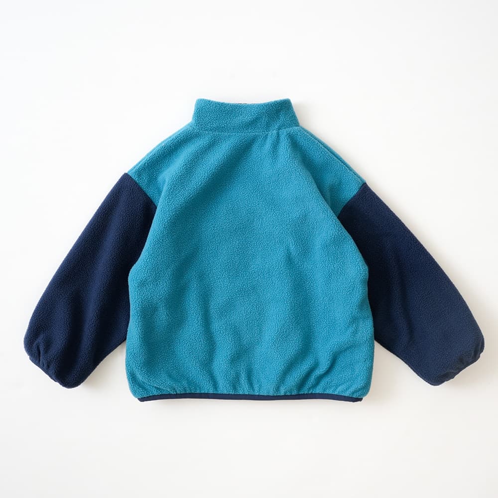 グレーグリーン