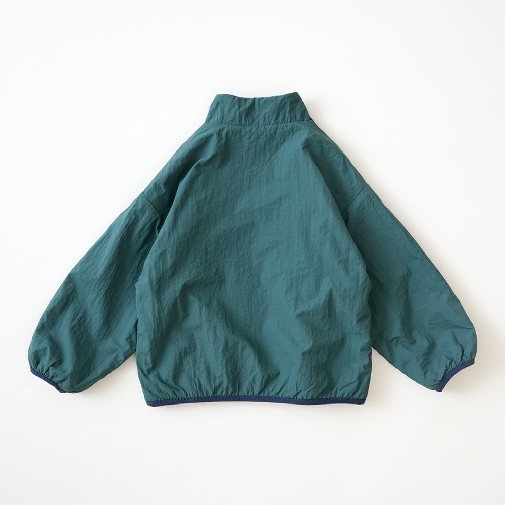 グレーグリーン