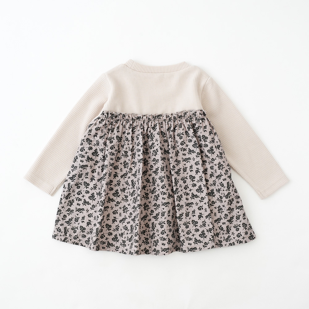 ベージュフラワー