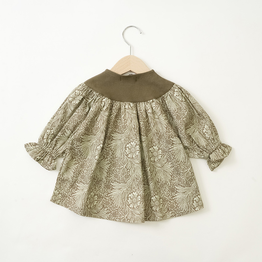 カーキフラワー