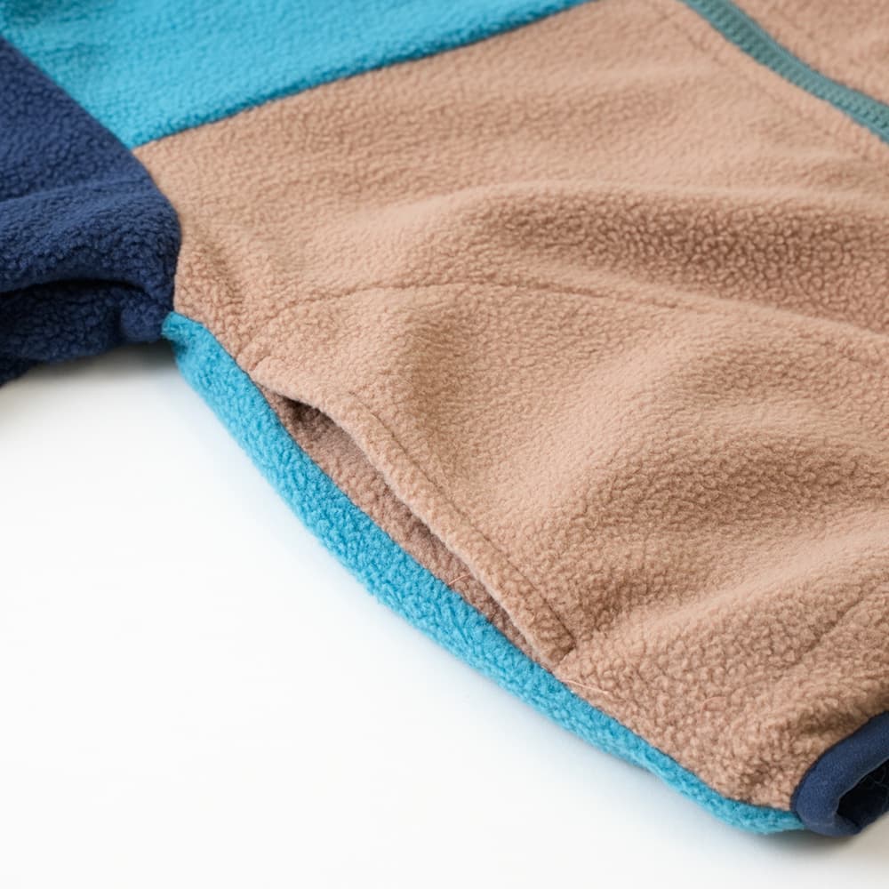 グレーグリーン