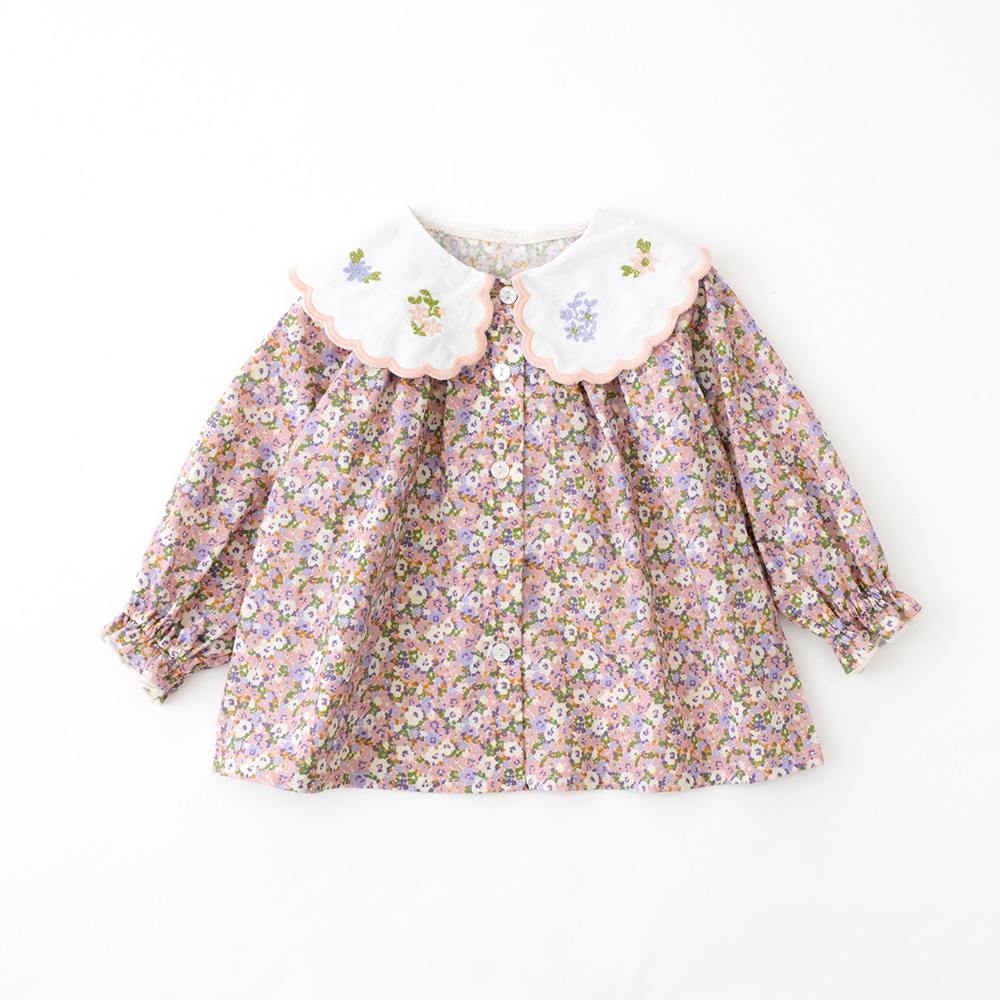 フラワー刺繍ブラウス