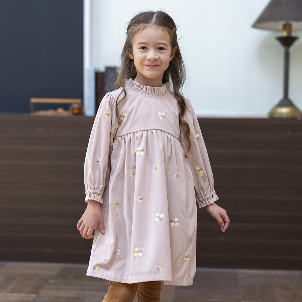 カモミール刺繍ワンピース